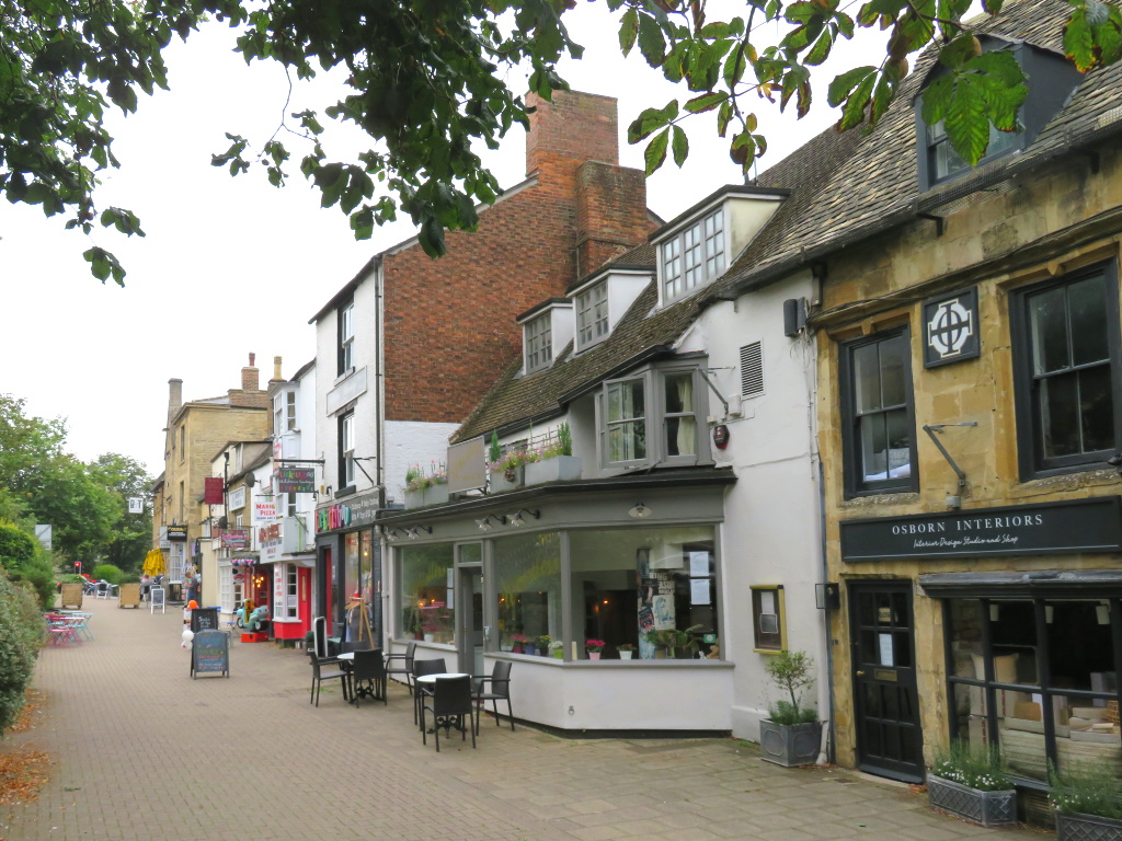 Chipping Norton - Middle Row