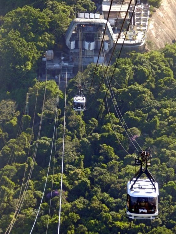 Sugarloaf Mountain - Down to Morro da Urca
